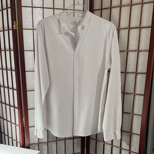 Elegant White Men's Casual Button-Down Shirt